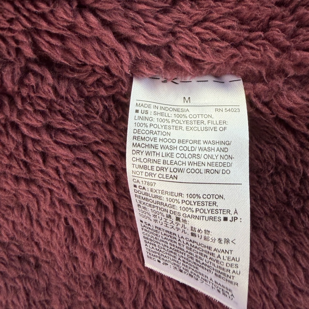❤️ Banana Republic Maroon Puffer Vest with Faux Fur Hood - Picture 6 of 6